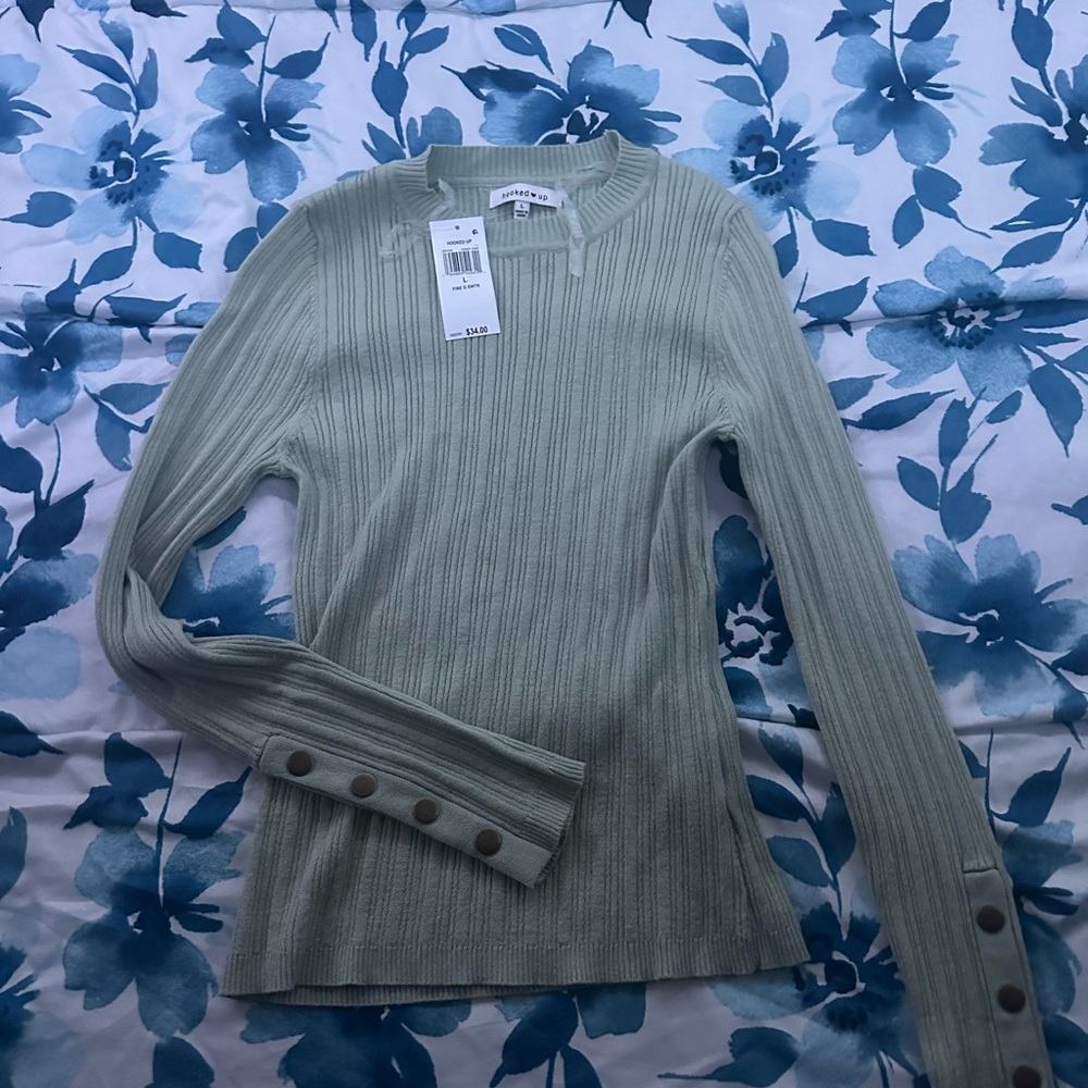 Ribbed Long Sleeve Sweater in Light Green - Picture 2 of 2